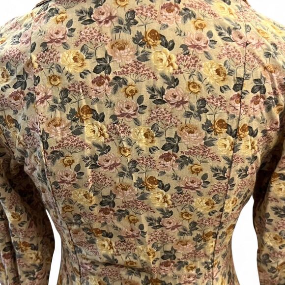 Vintage Laura-Ashley Women's Floral long sleeve button up Dress - Picture 6 of 8